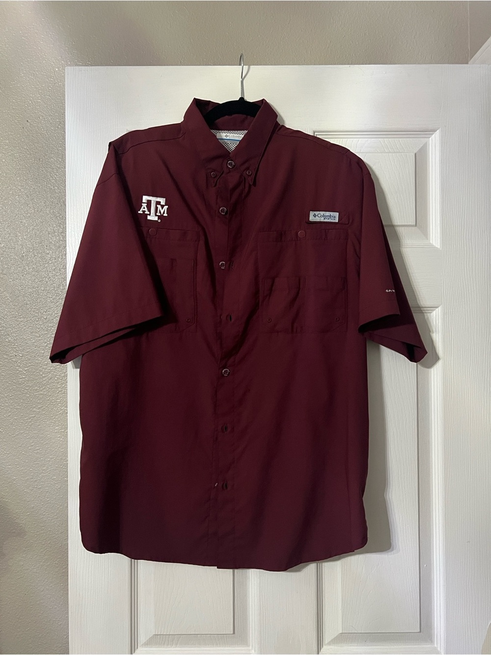 Columbia fishing shirt, Texas A&M logo